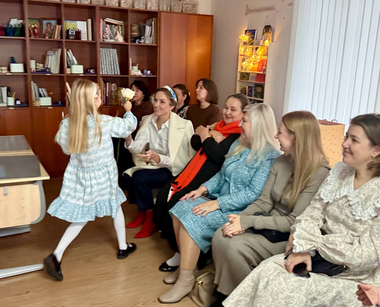 Поздравления ко Дню мамы