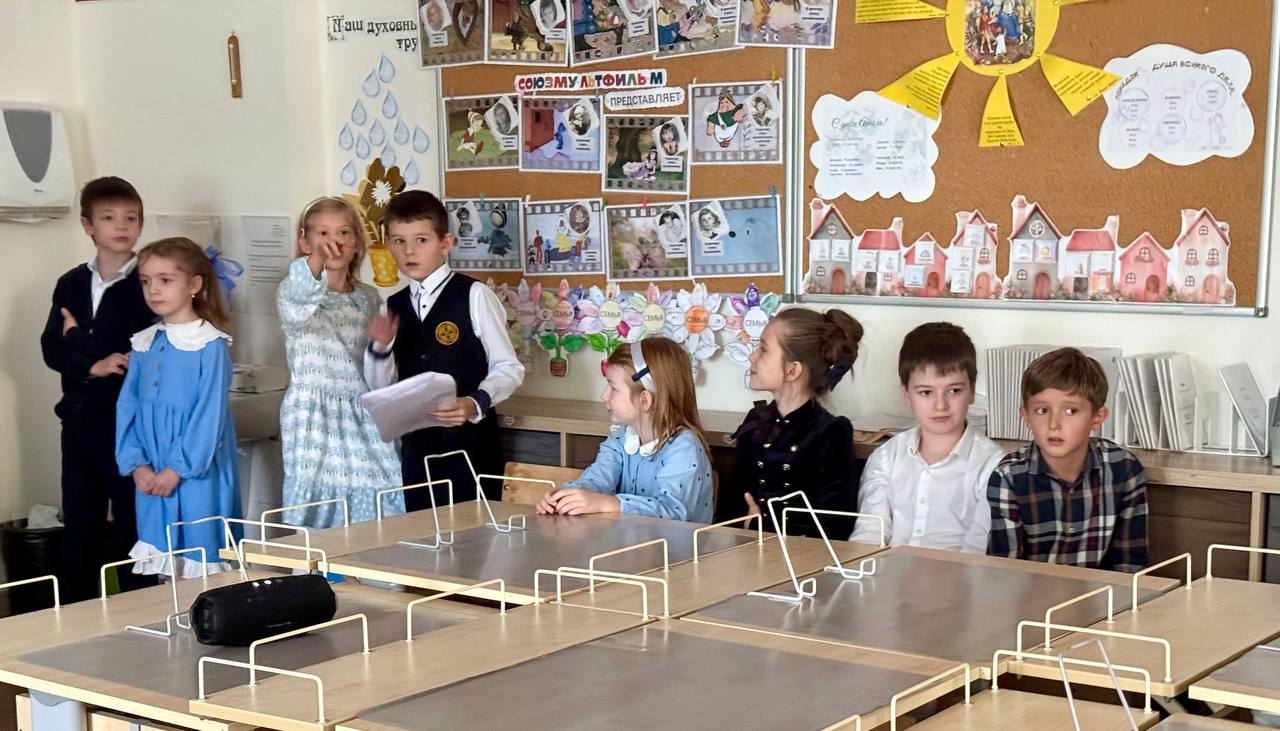 Поздравления ко Дню мамы