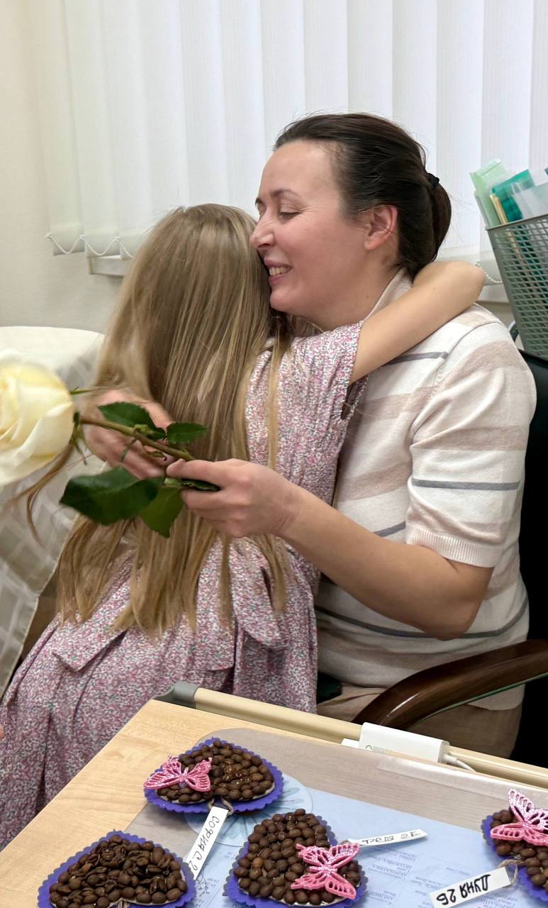 Поздравления ко Дню мамы